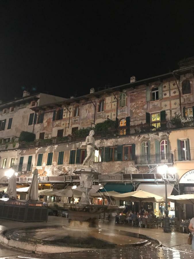 Apartamento estudio de 76 m² en Ciudad Antigua, con 1 baño privado. Verona Exterior foto